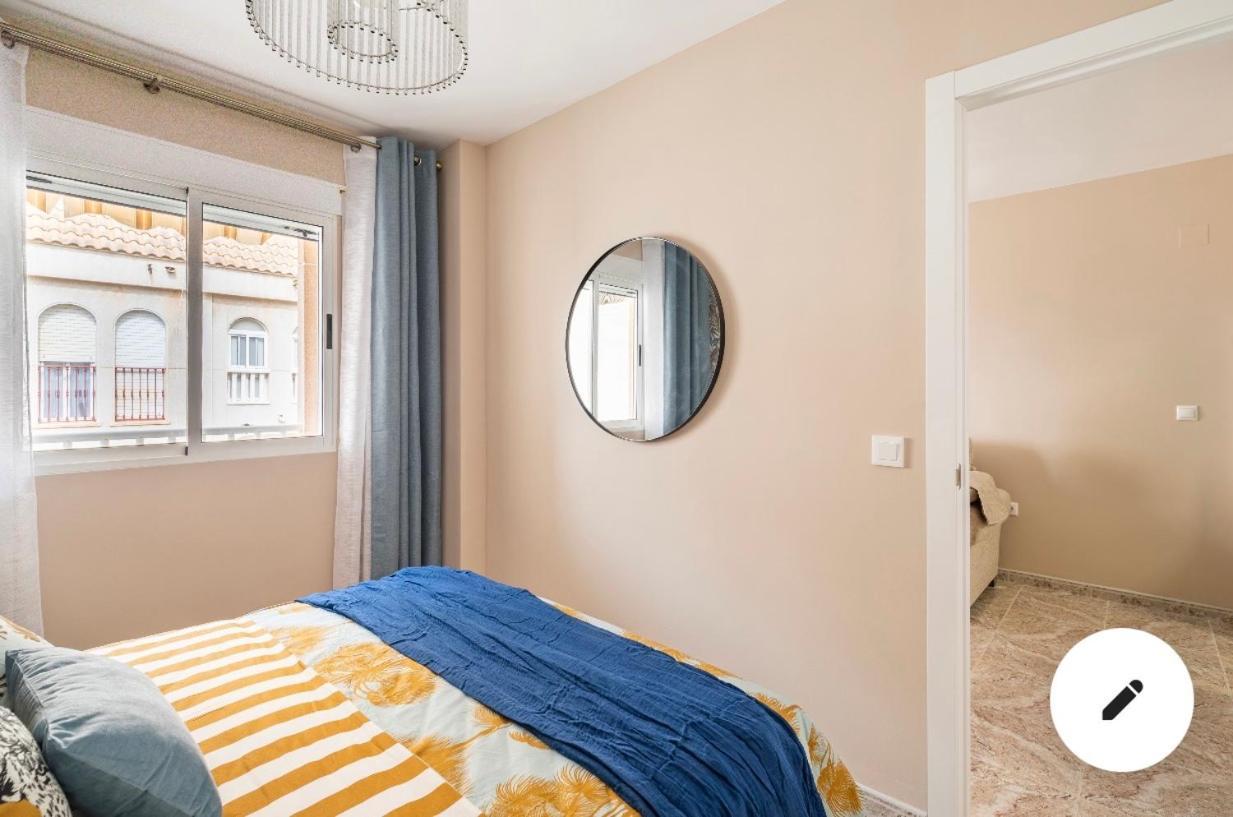 Апартаменты В 4 Мин От Пляжа Torrevieja Exteriör bild